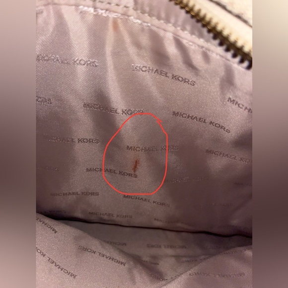 Large Michael Kors Tote Purse - Picture 12 of 15